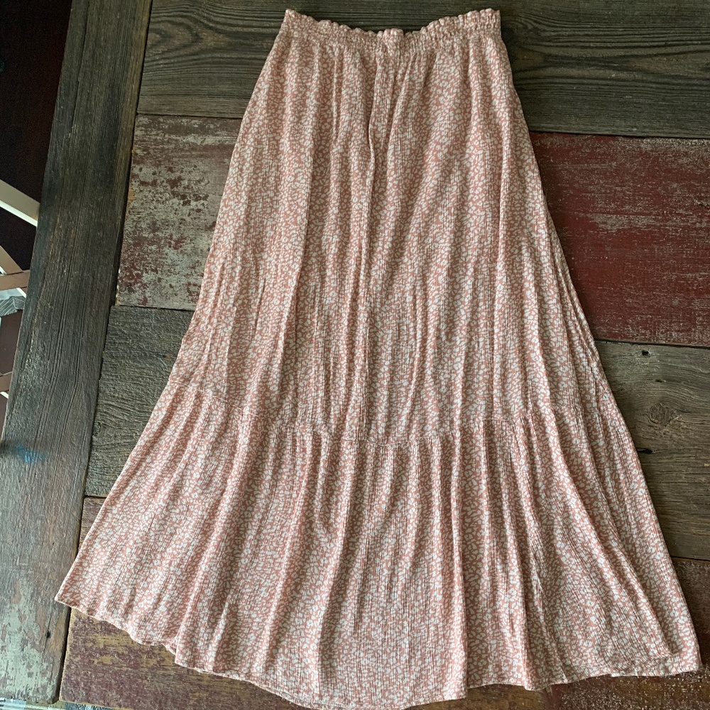 Gorgeous Abercrombie Floral Maxi Skirt / Pink and White / Size Medium